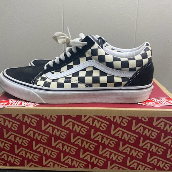 Checkerboard Vand - Picture 2 of 4